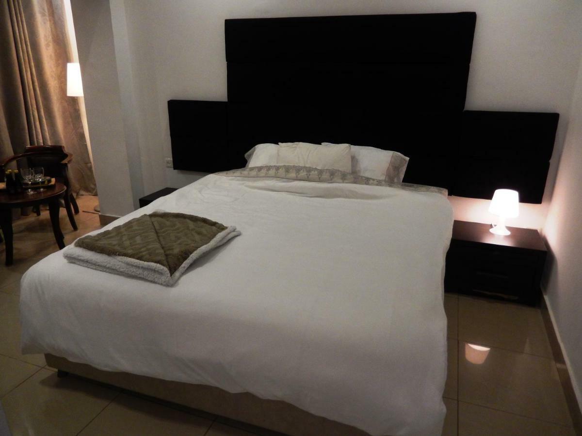 תל אביב Gorgeous Studio On Hilton Beach מראה חיצוני תמונה