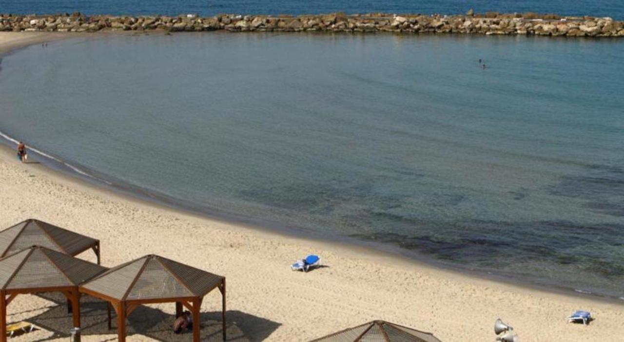 תל אביב Gorgeous Studio On Hilton Beach מראה חיצוני תמונה